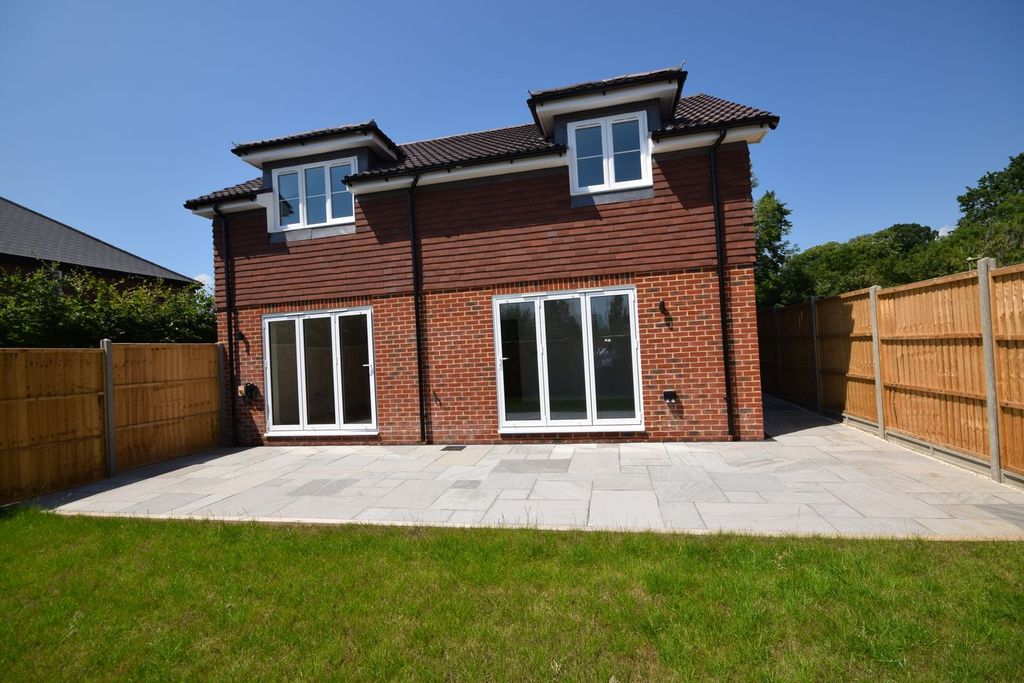 Property photo 3 of 12