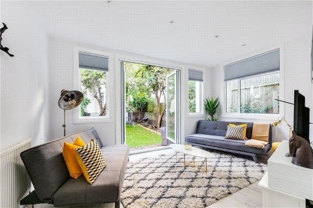 Property photo 1 of 9