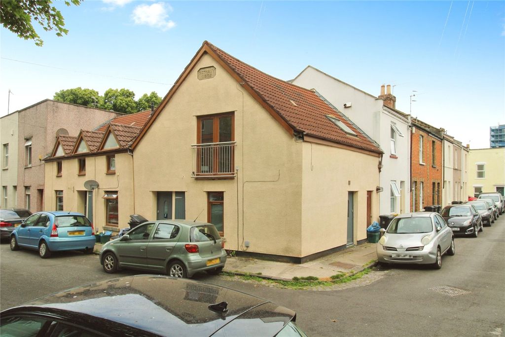 Property photo 1 of 8 Picture No. 08