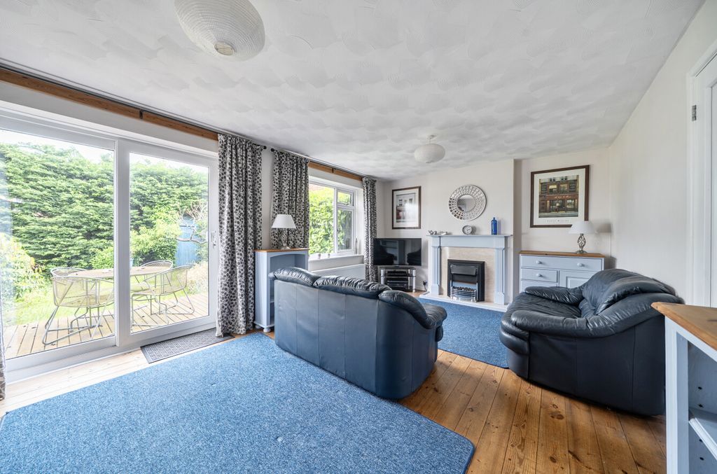 Property photo 3 of 10 1455148-27-69Fb10...