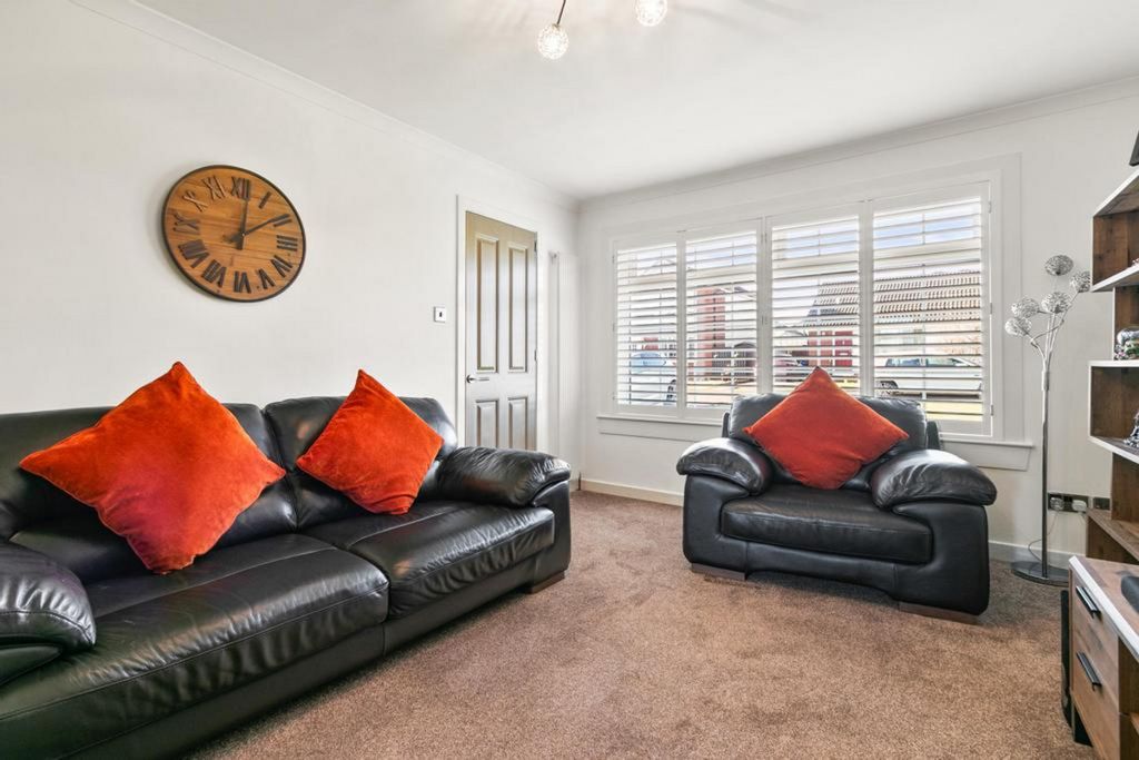 Property photo 2 of 24