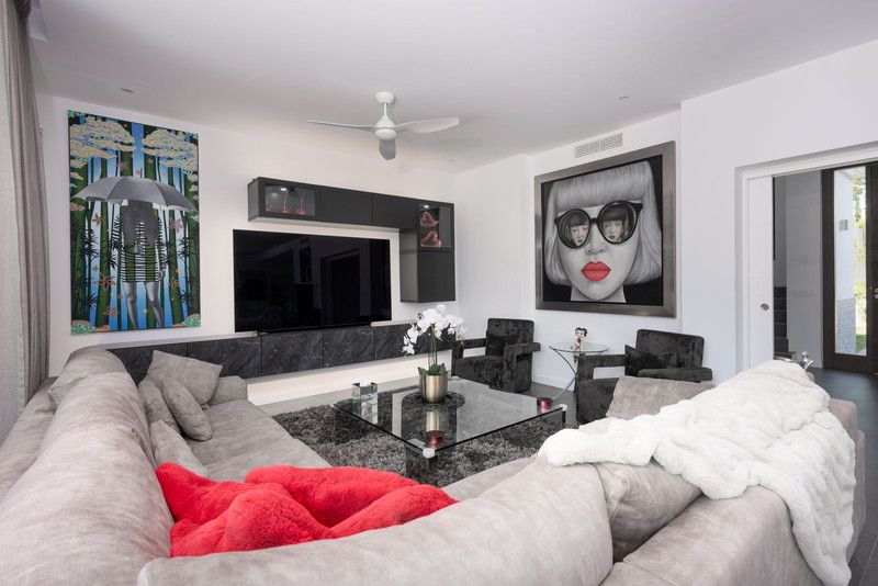 Property photo 2 of 57