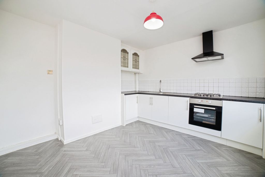 Property photo 2 of 17 Kitchen