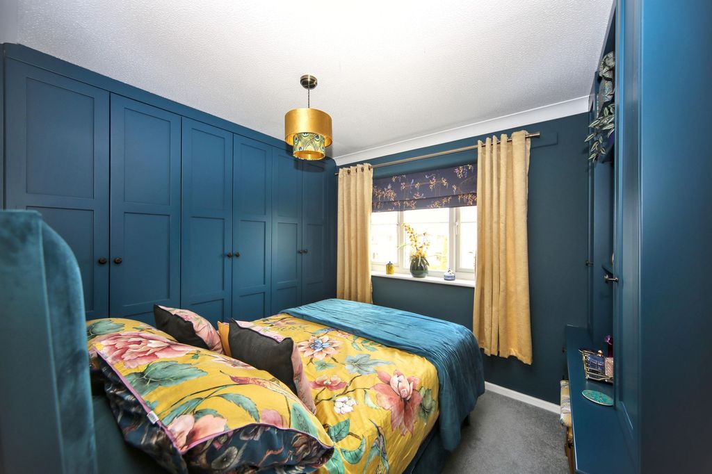 Property photo 3 of 23