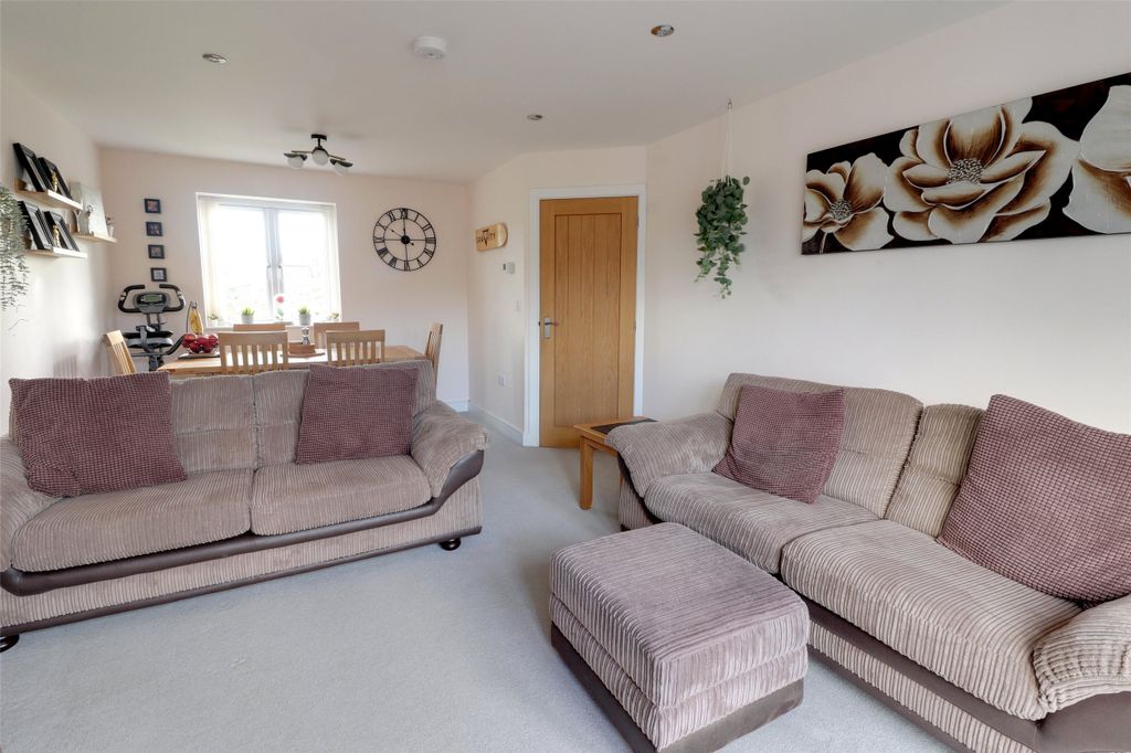 Property photo 3 of 14 3 - Picture No. 03