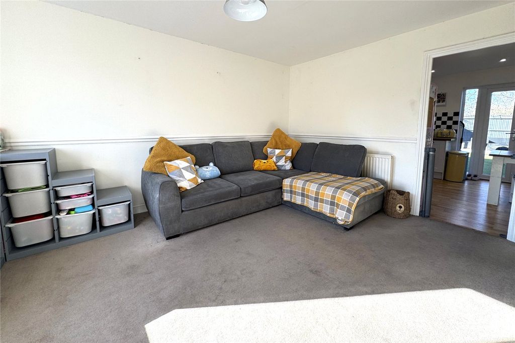 Property photo 2 of 15 Picture No. 20