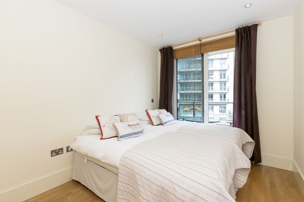 Property photo 3 of 12 5 Kingfisher House P