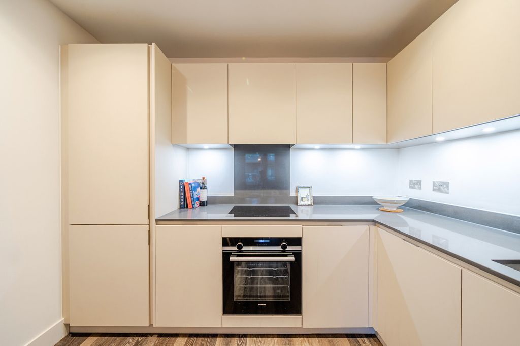 Property photo 2 of 15 Kitchen