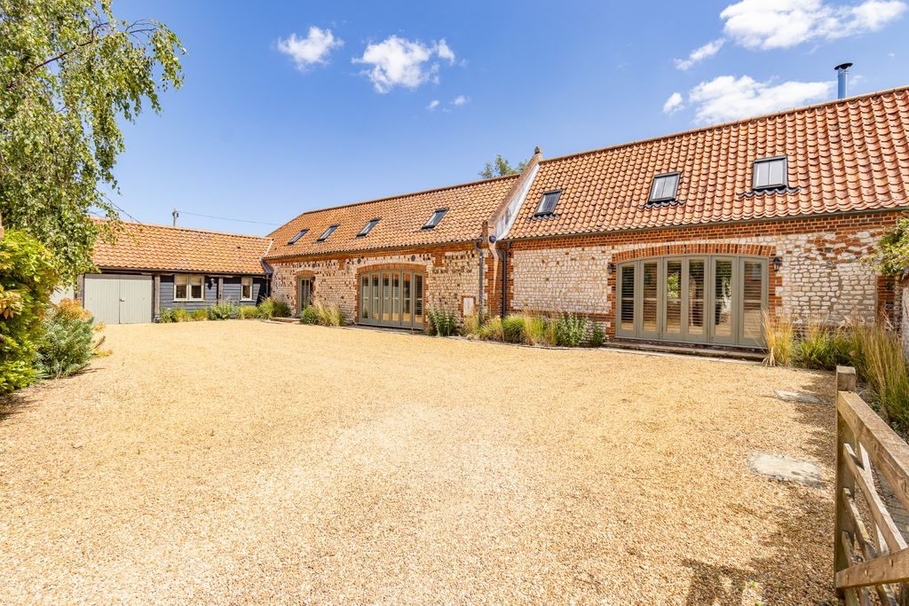 Property photo 2 of 44 5196465