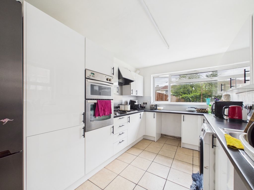 Property photo 2 of 8 Cam01740G0-Pr0576-Still005