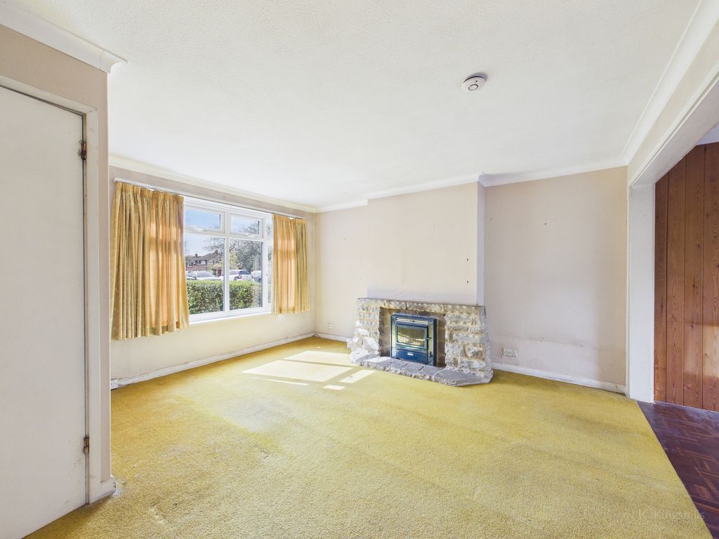 Property photo 2 of 11 Living Room