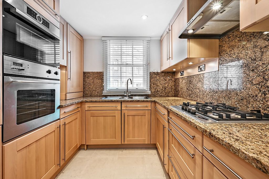 Property photo 2 of 4