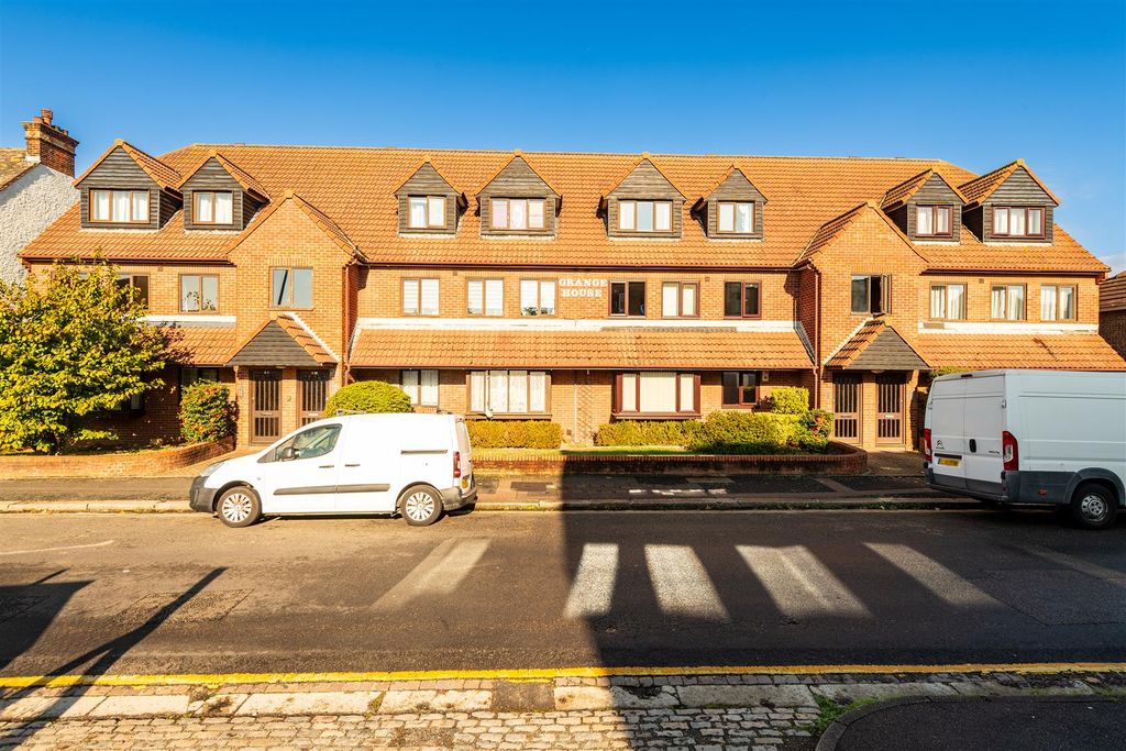 Property photo 1 of 9 Flat 16 Grange House Main1.Jpg