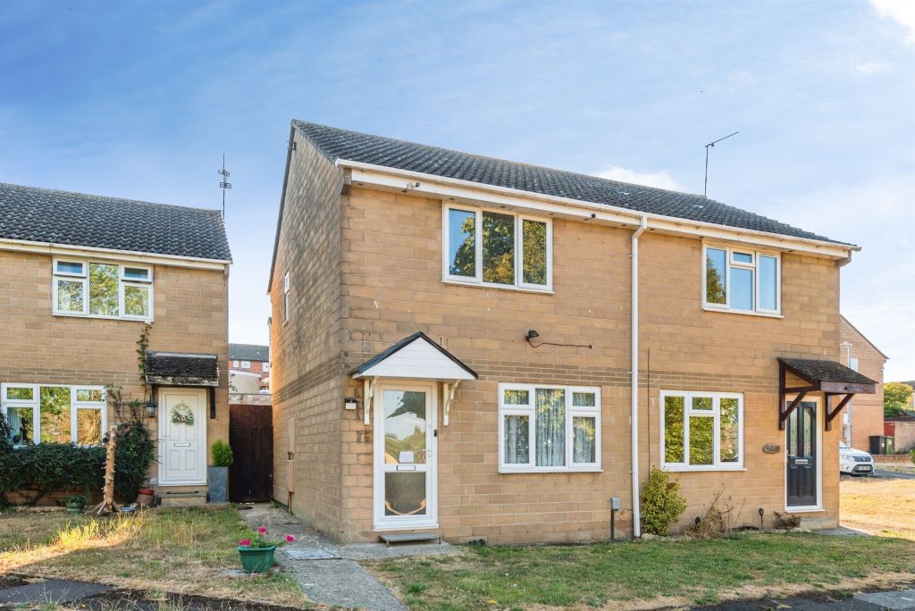 Property photo 1 of 12