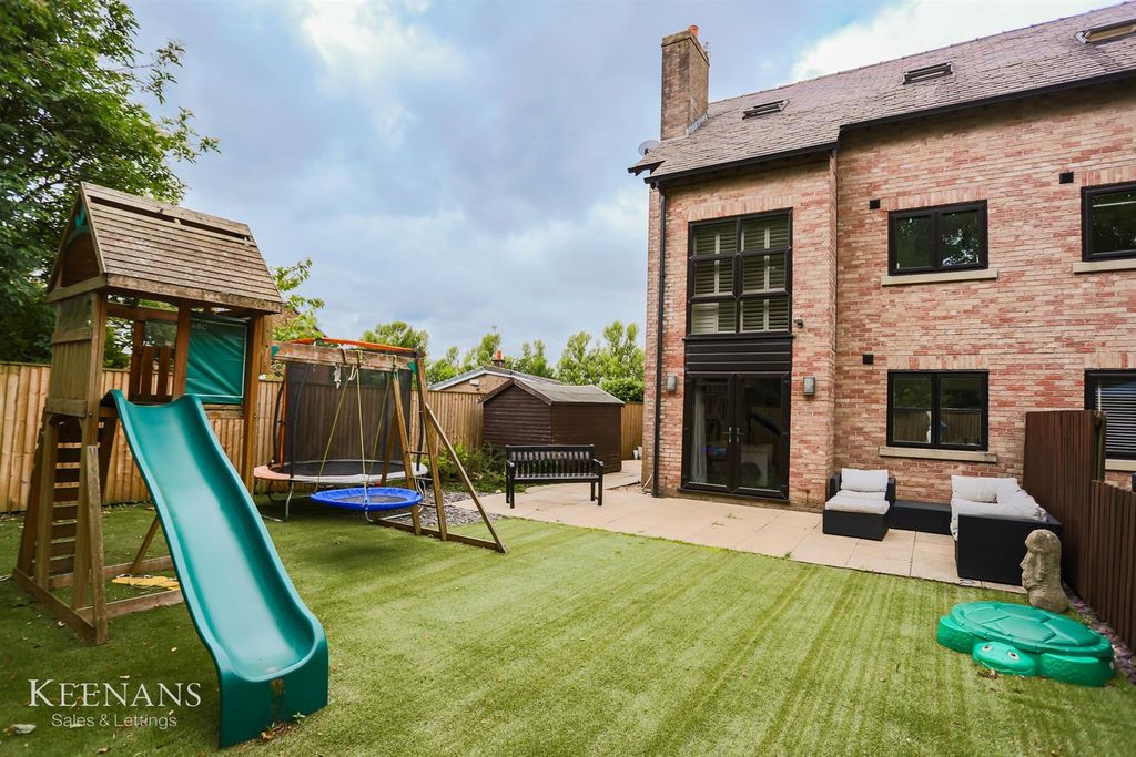 Property photo 1 of 31 477.Jpg