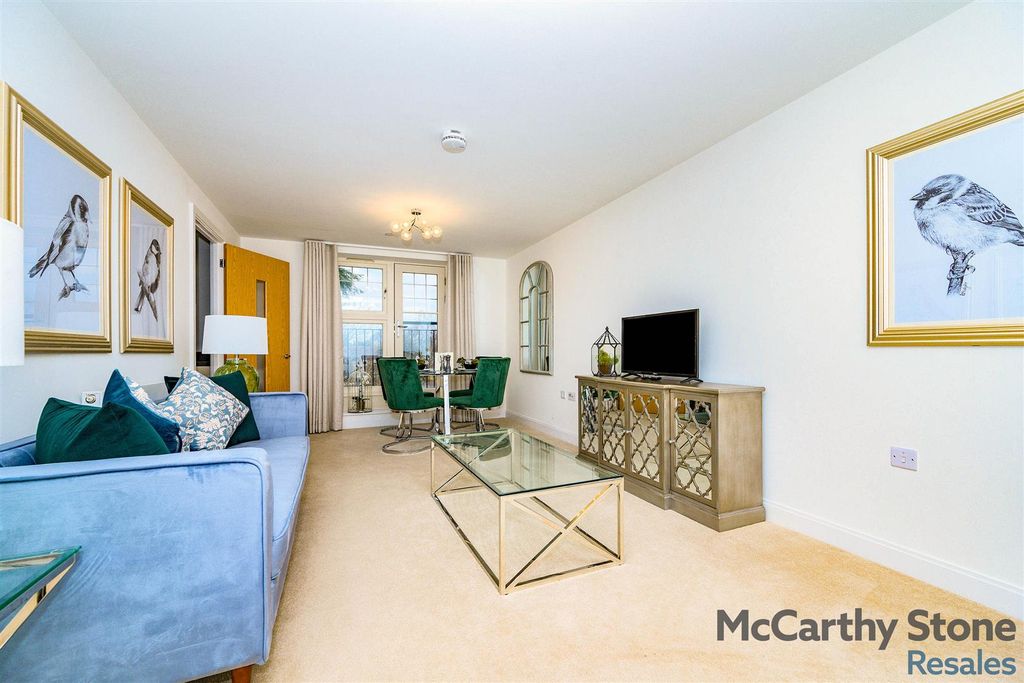 Property photo 3 of 29 Hatfield-17.Jpg