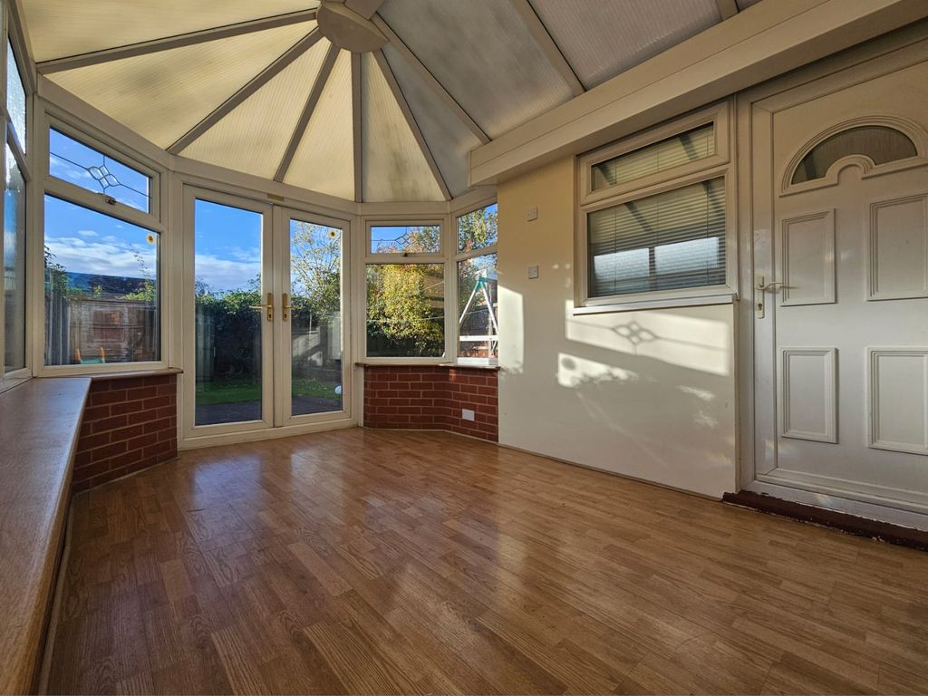 Property photo 3 of 21 Front