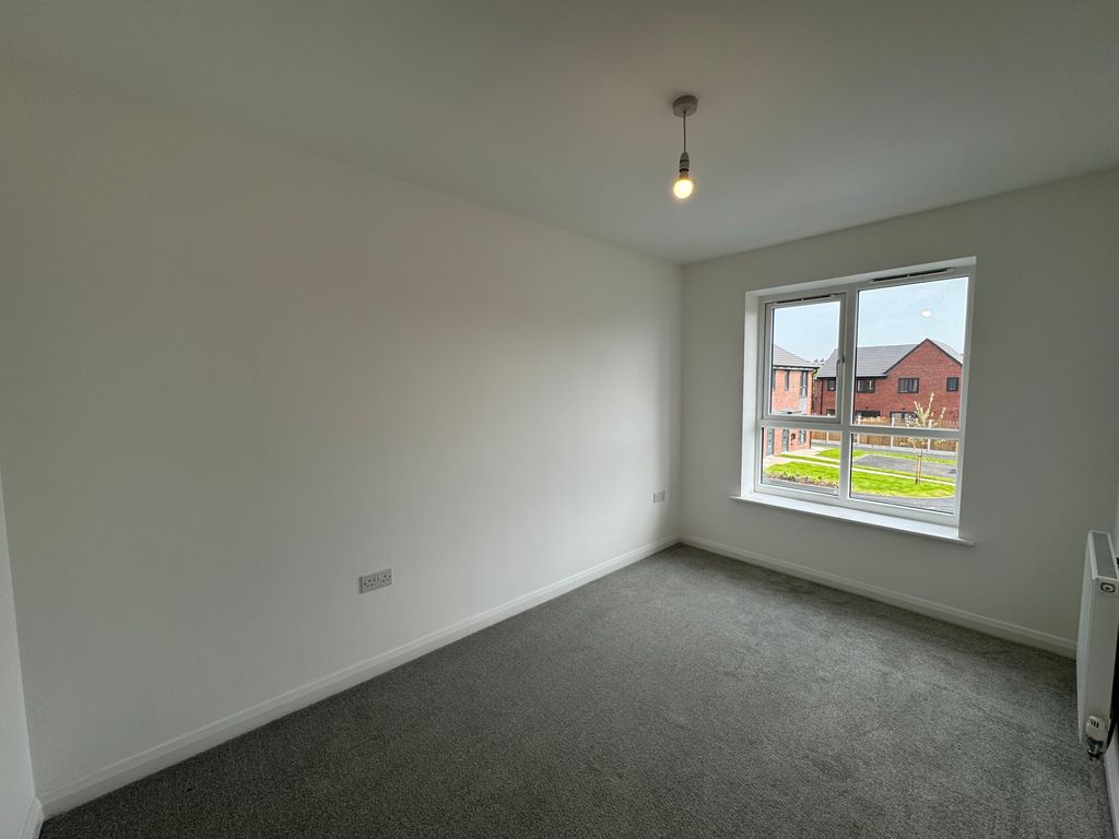 Property photo 3 of 9 Bedroom 3