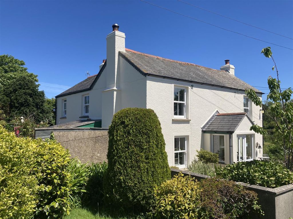 Property photo 1 of 35