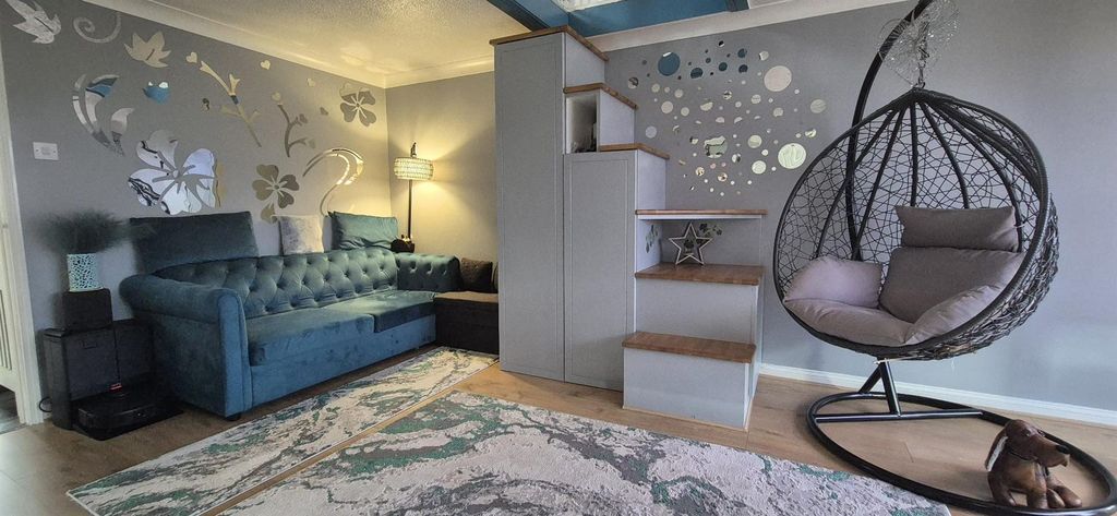 Property photo 2 of 12 3.Jpg