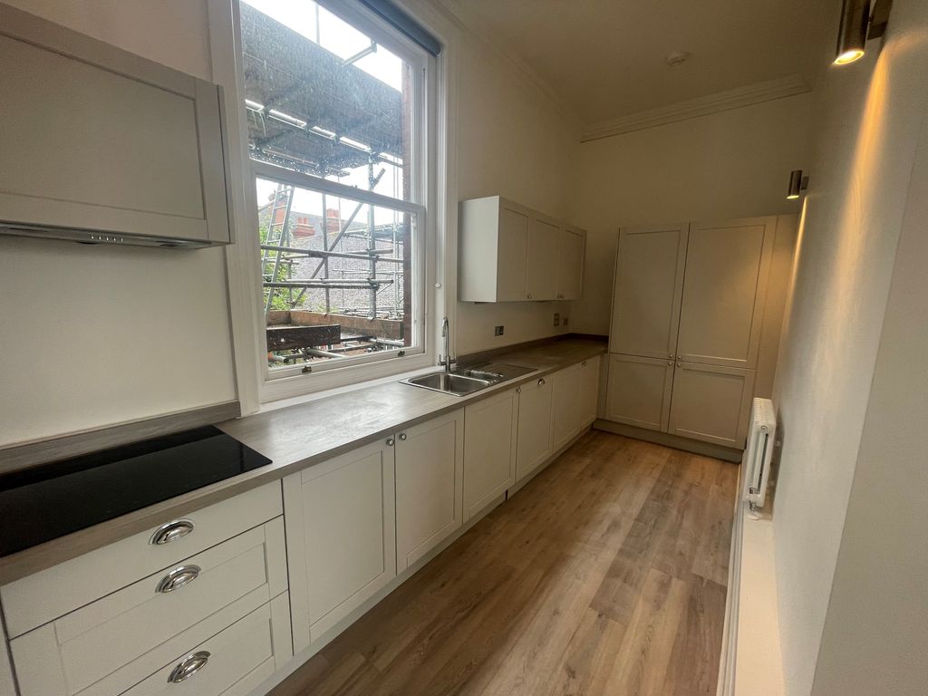 Property photo 2 of 11 Image