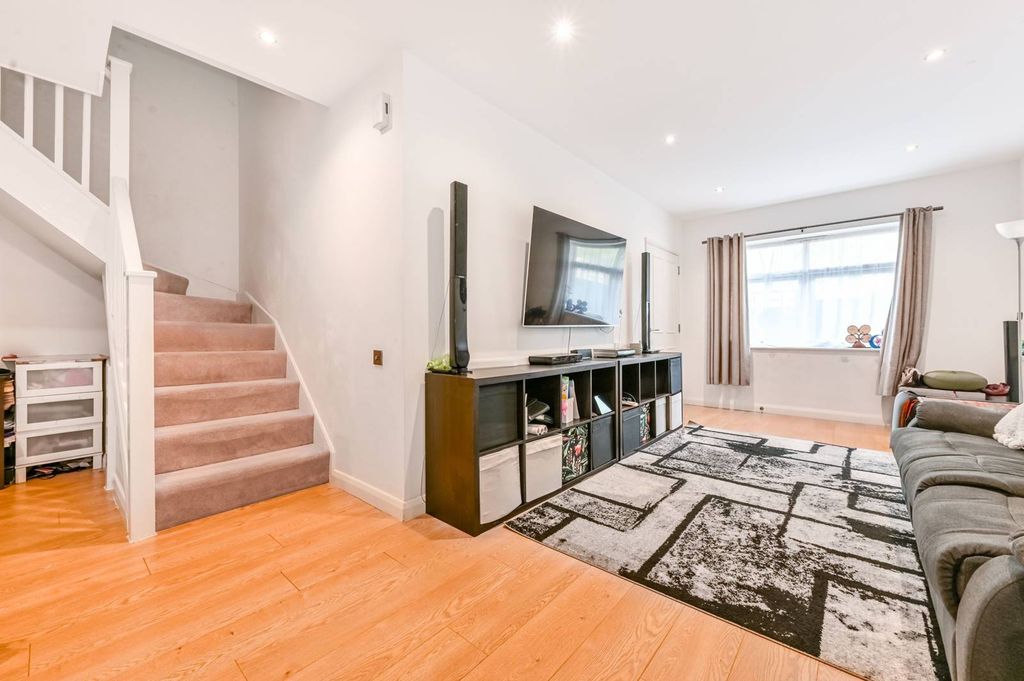 Property photo 1 of 19