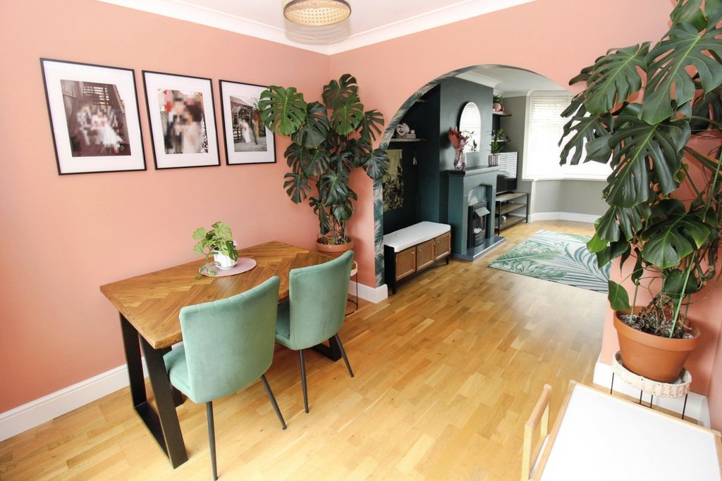 Property photo 3 of 22 Pbox-Img.Jpg