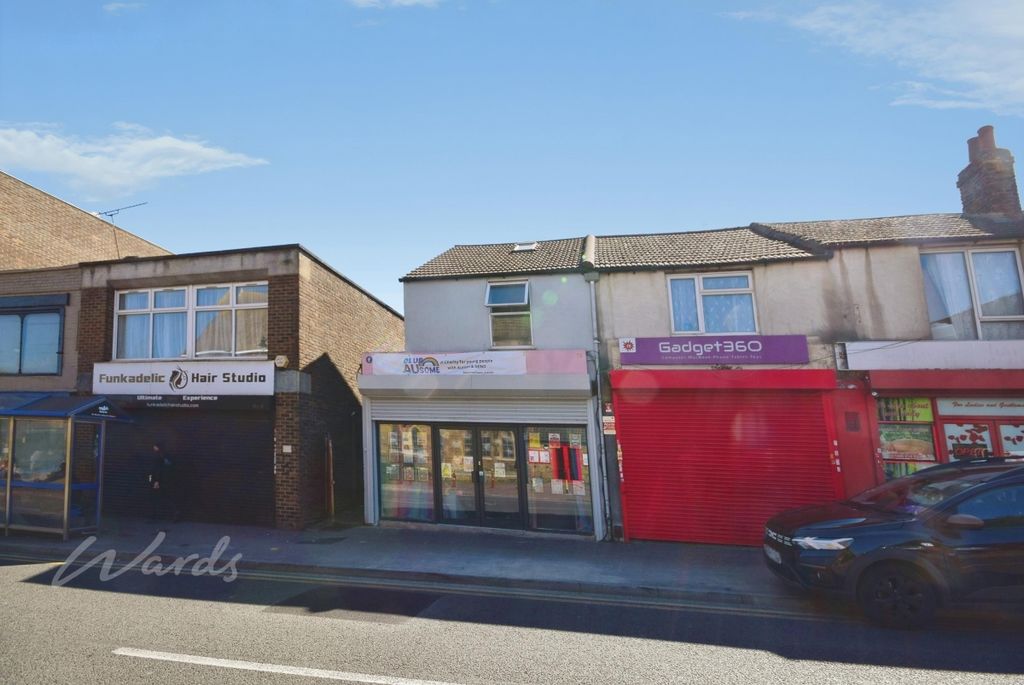 Property photo 1 of 6 Canterbury Front