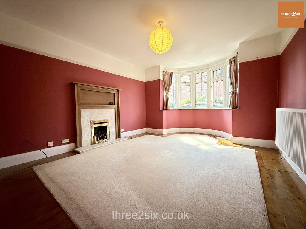 Property photo 3 of 35 Gallery