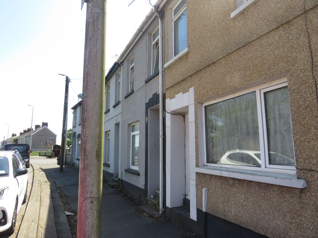 Property photo 2 of 14