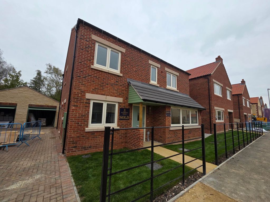 Property photo 1 of 30 Exterior