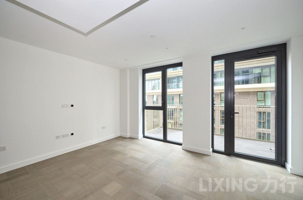 Property photo 1 of 33