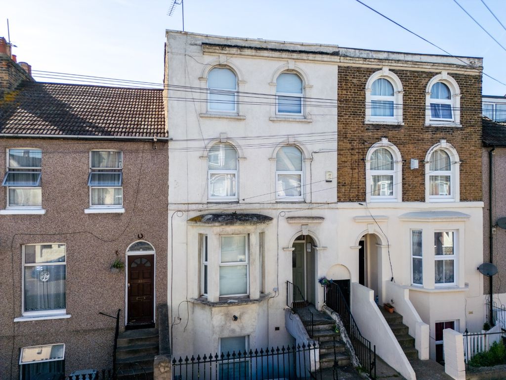 Property photo 1 of 9 5037910