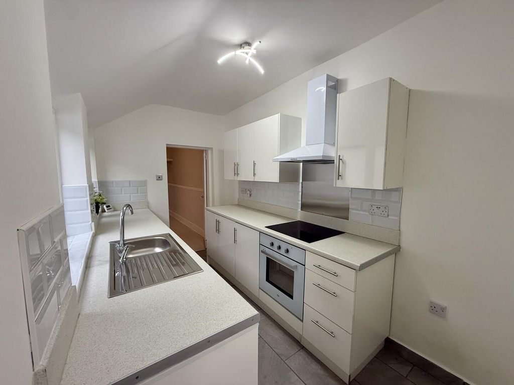 Property photo 1 of 33 Kitchen