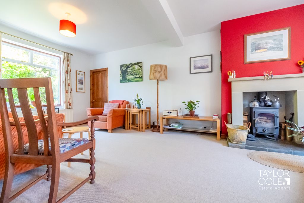 Property photo 3 of 49