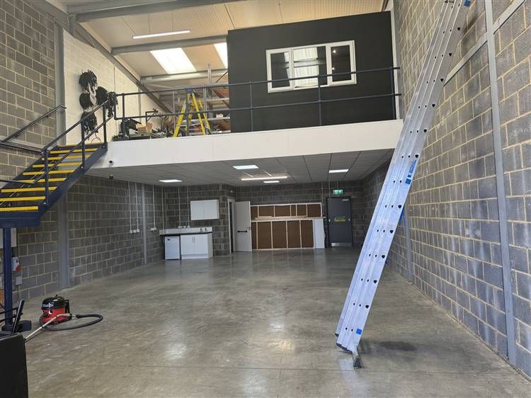 Property photo 2 of 9