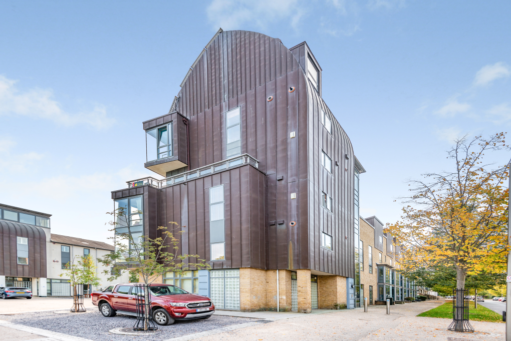 Property photo 1 of 9