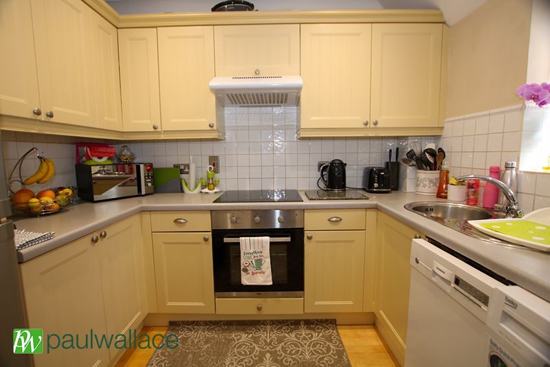 Property photo 3 of 6 Kitchen