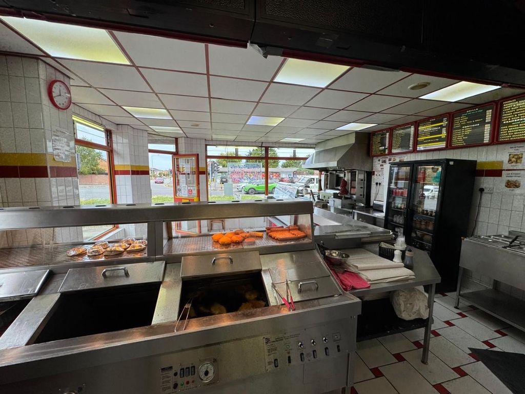 Property photo 3 of 15 Shop 5.Jpg