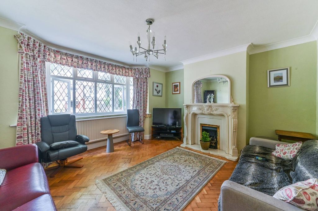 Property photo 1 of 19