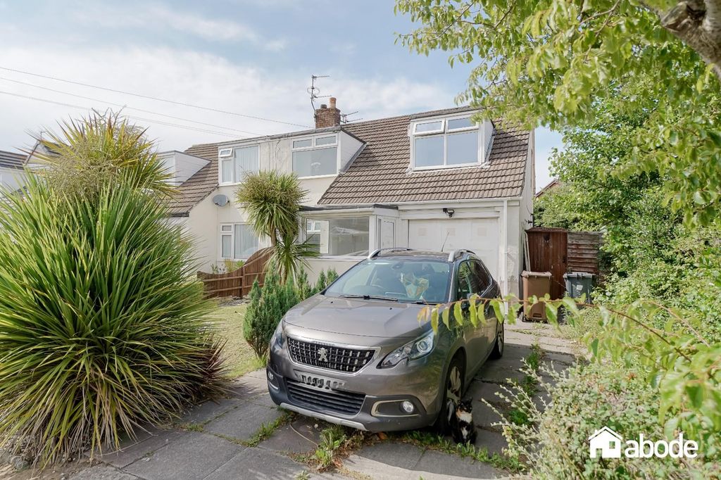 Property photo 1 of 28 15 Ditchfield-2.Jpg