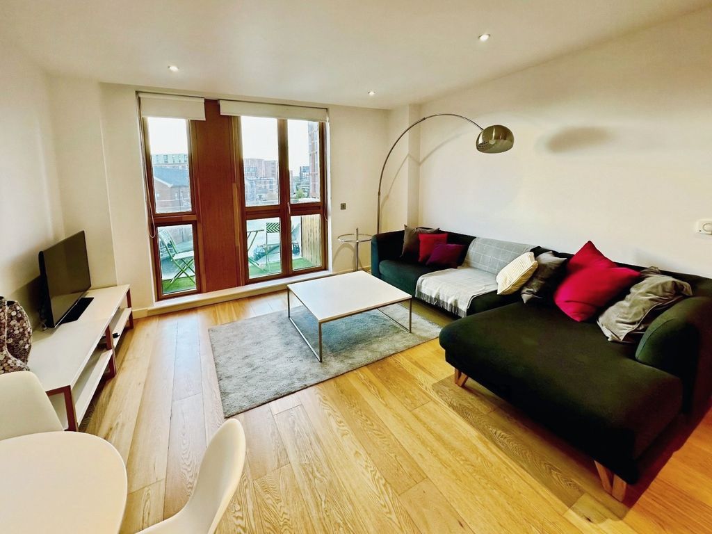 Property photo 2 of 11 Picture No. 37