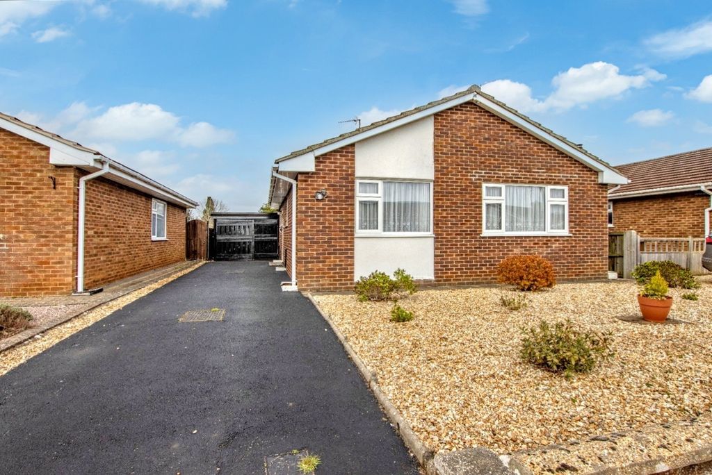 Property photo 1 of 15 4037240