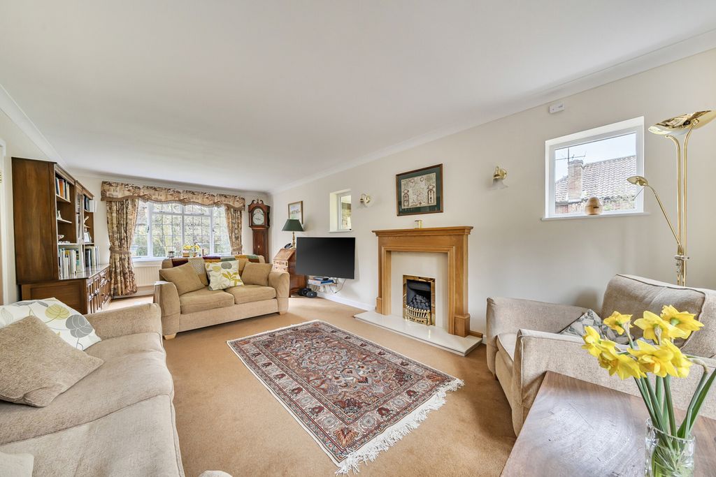 Property photo 2 of 38 1435280-33-69Cb8B...