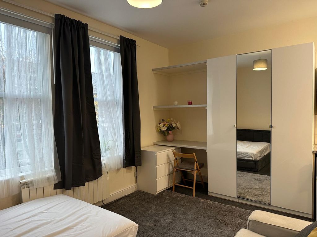 Property photo 1 of 6 Photo 1