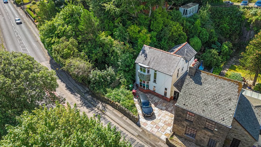 Property photo 1 of 31