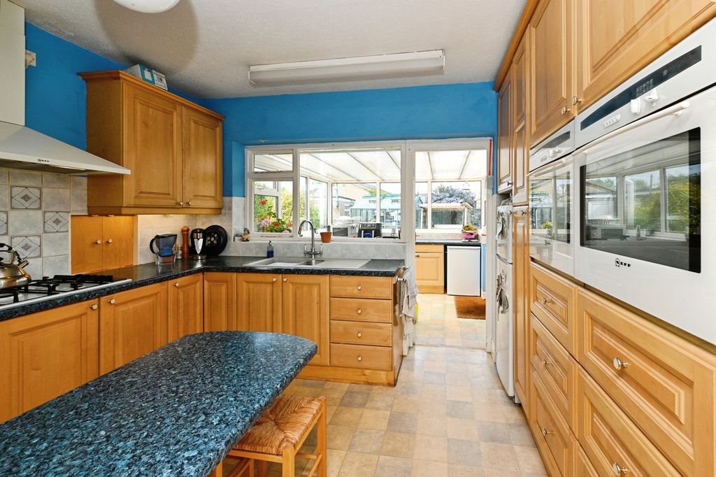 Property photo 3 of 19 Pbox-Img.Jpg