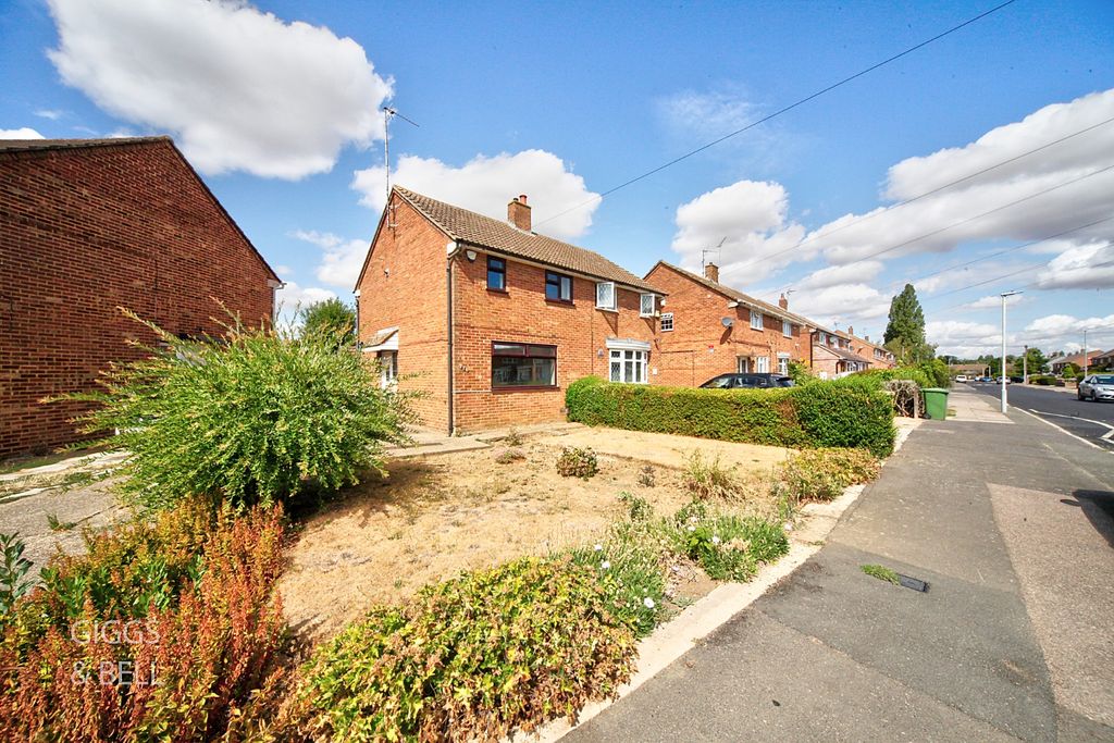 Property photo 1 of 18 5309891