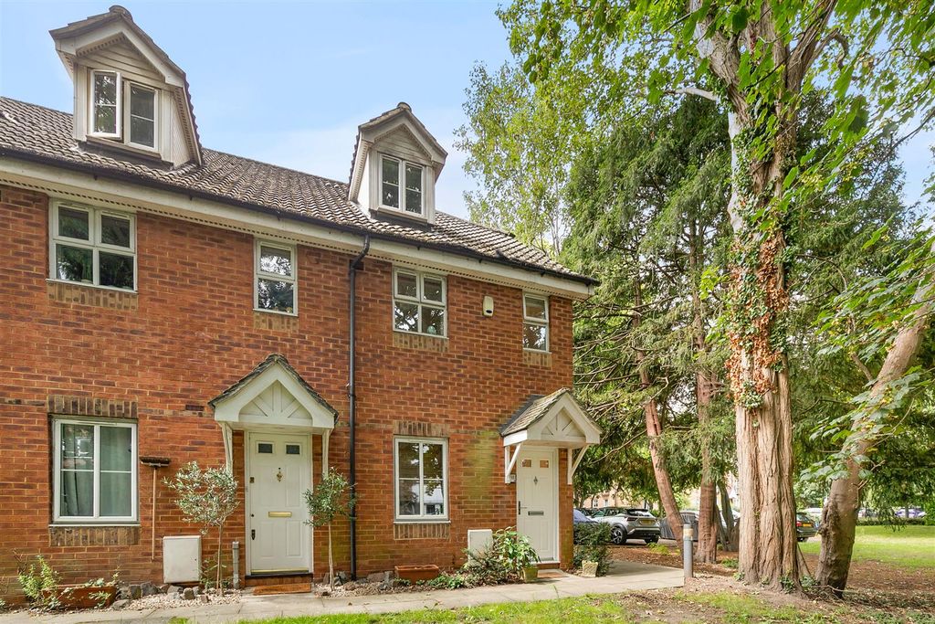 Property photo 1 of 5 External