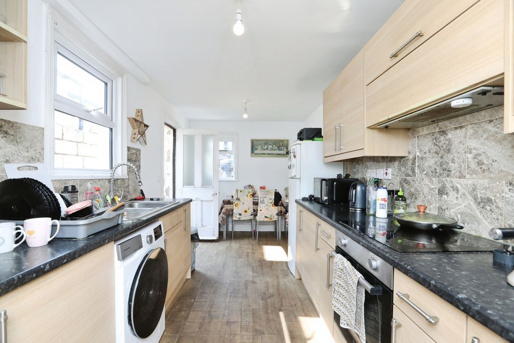 Property photo 2 of 14 Pbox-Img.Jpg